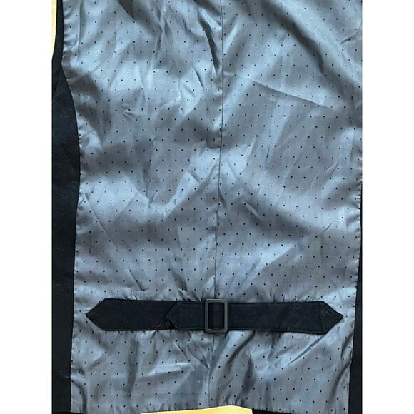 Guess vest size Large - Picture 6 of 6